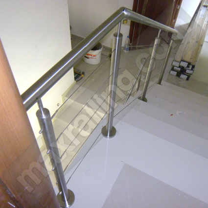 Иноксов парапет